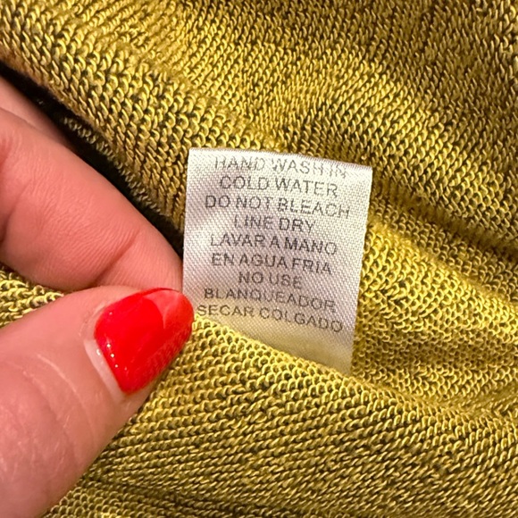 LA MIEL Black and Yellow Sweatshirt - Picture 4 of 6